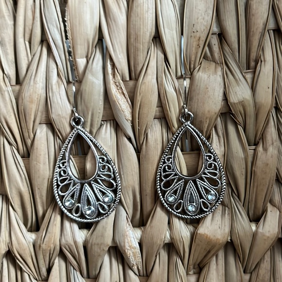 Jewelry - 3/$11 Silver/Black Pendant Earrings